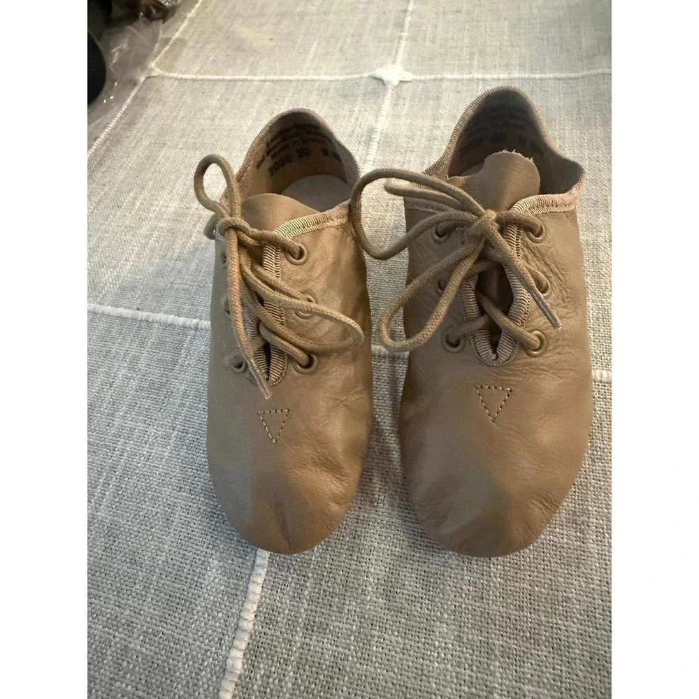 Leo 7036 Econosplit Dance Shoe Split Sole Suntan Child Size 10 Leather Jazz Shoe